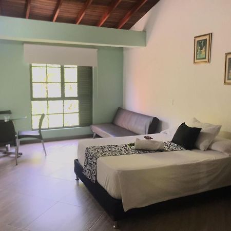 Apartahotel Avanti Medellin Exterior photo